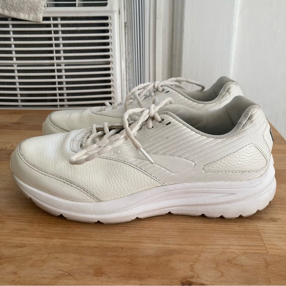 Brooks Addiction Walker 2 Leather size 9 2E extra wide - Picture 1 of 10